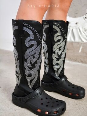 Cape Robbin Haria Western-Inspired Garden Sandal Boots - Black